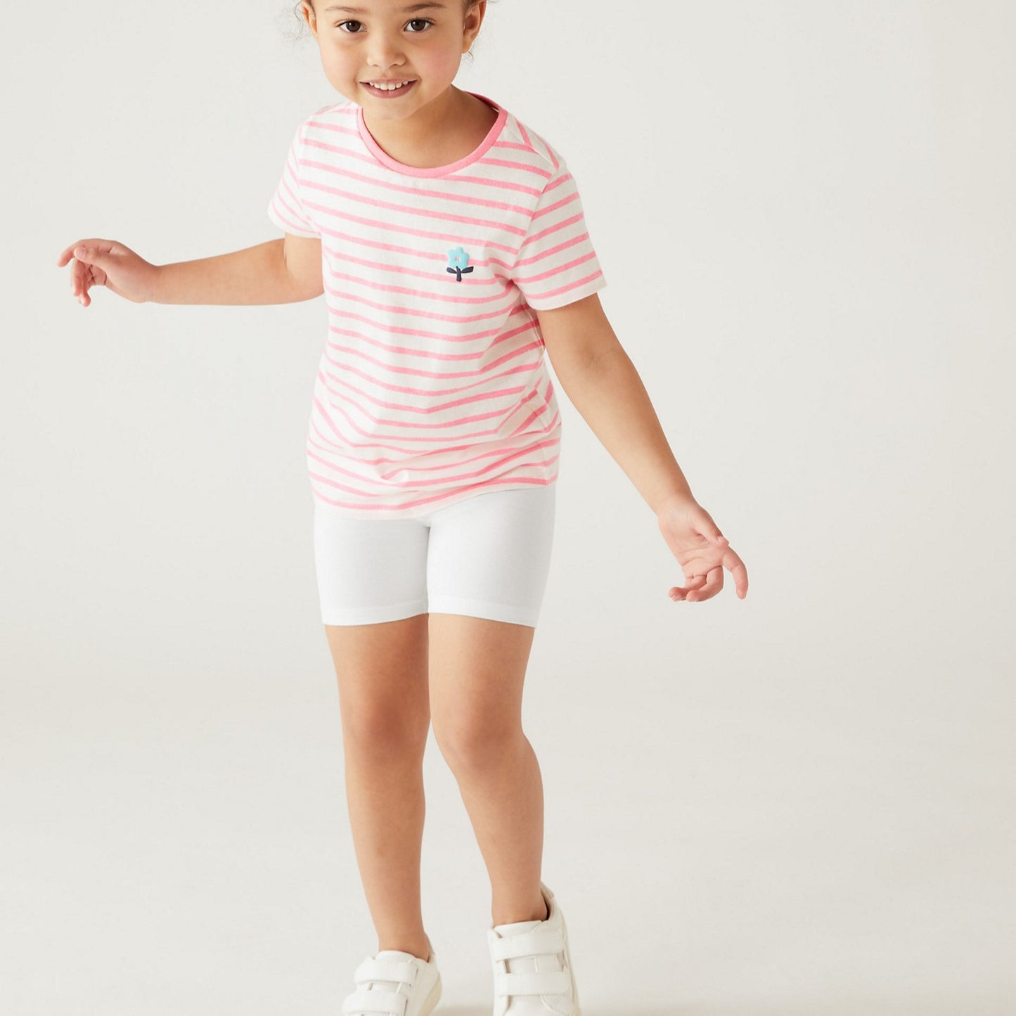 Biker shorts para niñas 100% algodón en color blanco – Ropa infantil en Lima Perú