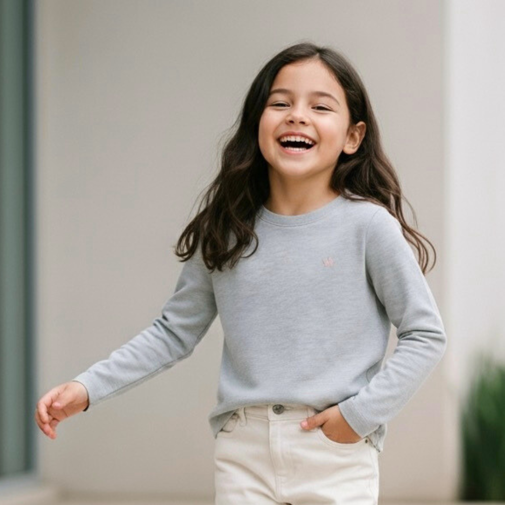 Polo Niña Gris Bordado (100% algodón)