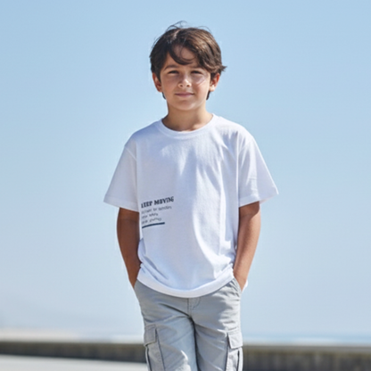 Polo Niño Boxy Keep Moving Blanco – 100% Algodón
